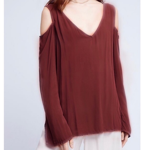 Cloth & Stone Cold Shoulder Blouse - Picture 1 of 6